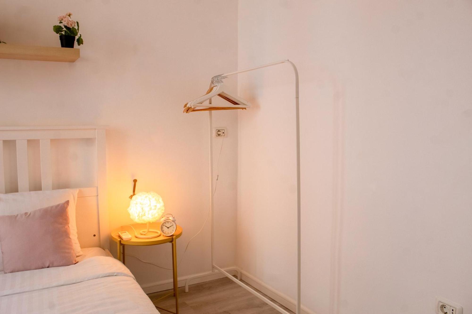 Domus Old Town Retreat Cozy & Central Бухарест Екстер'єр фото